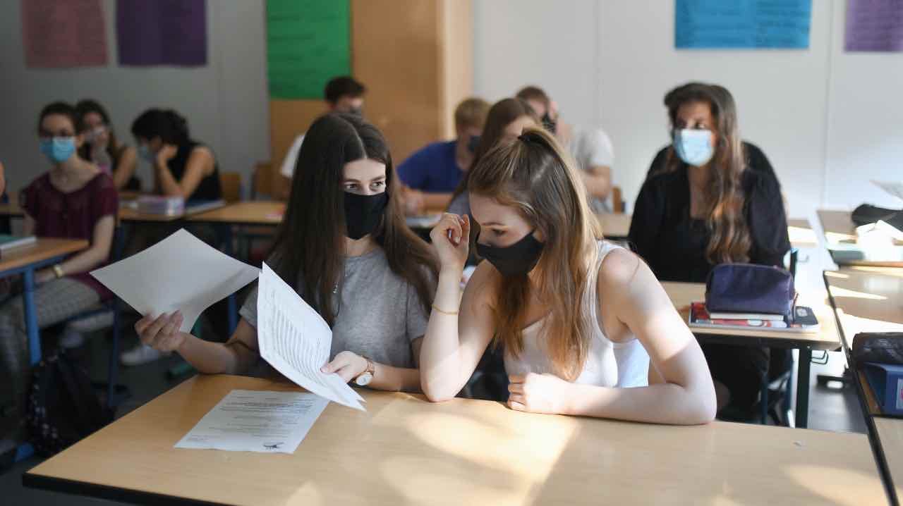 Scuola suicidio 6 febbraio 2021 Leggilo.org1