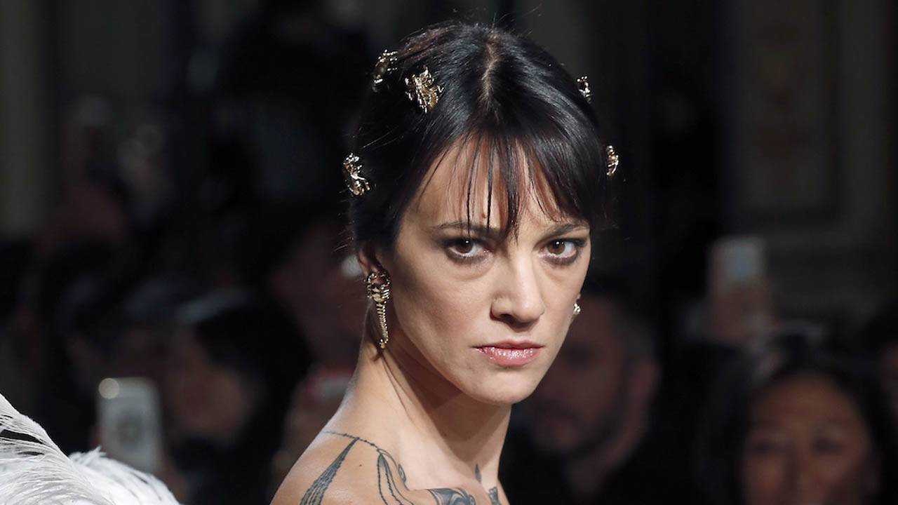 Asia Argento difende Corona