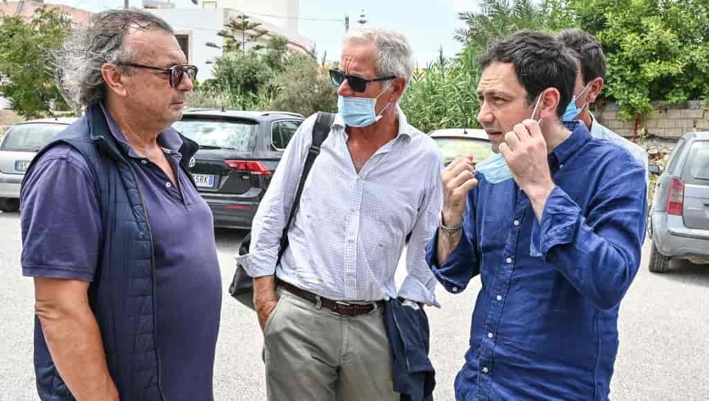 Covid, ad un anno dal lockdown l’Italia rischia di tornare tutta in zona rossa, dice Bertolaso Covid, ad un anno dal lockdown l’Italia rischia di tornare tutta in zona rossa, dice Bertolaso