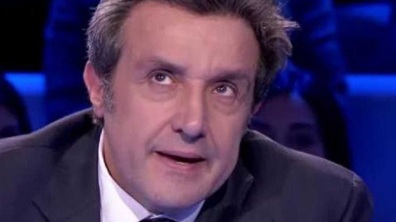 Flavio Insinna dichiara e stupisce: "E' molto grave"