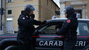 Roma, donna uccisa a colpi di fiocina