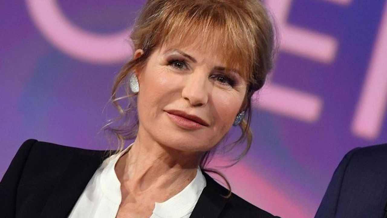 Lilli Gruber predica bene e razzola male beccata senza mascherina