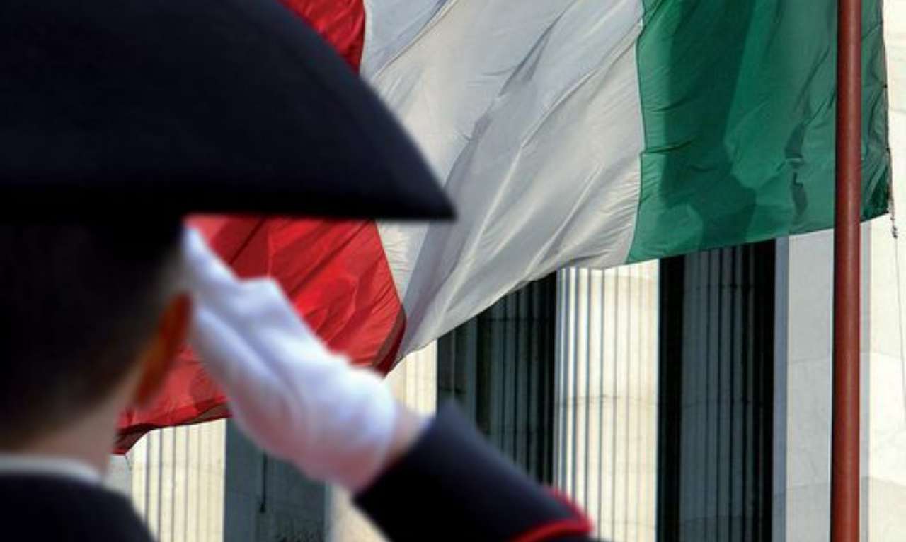 Covid, i Carabinieri continuano a morire. Una moglie ed un figlio di 16 anni restano soli Covid, i Carabinieri continuano a morire. Una moglie ed un figlio di 16 anni restano soli