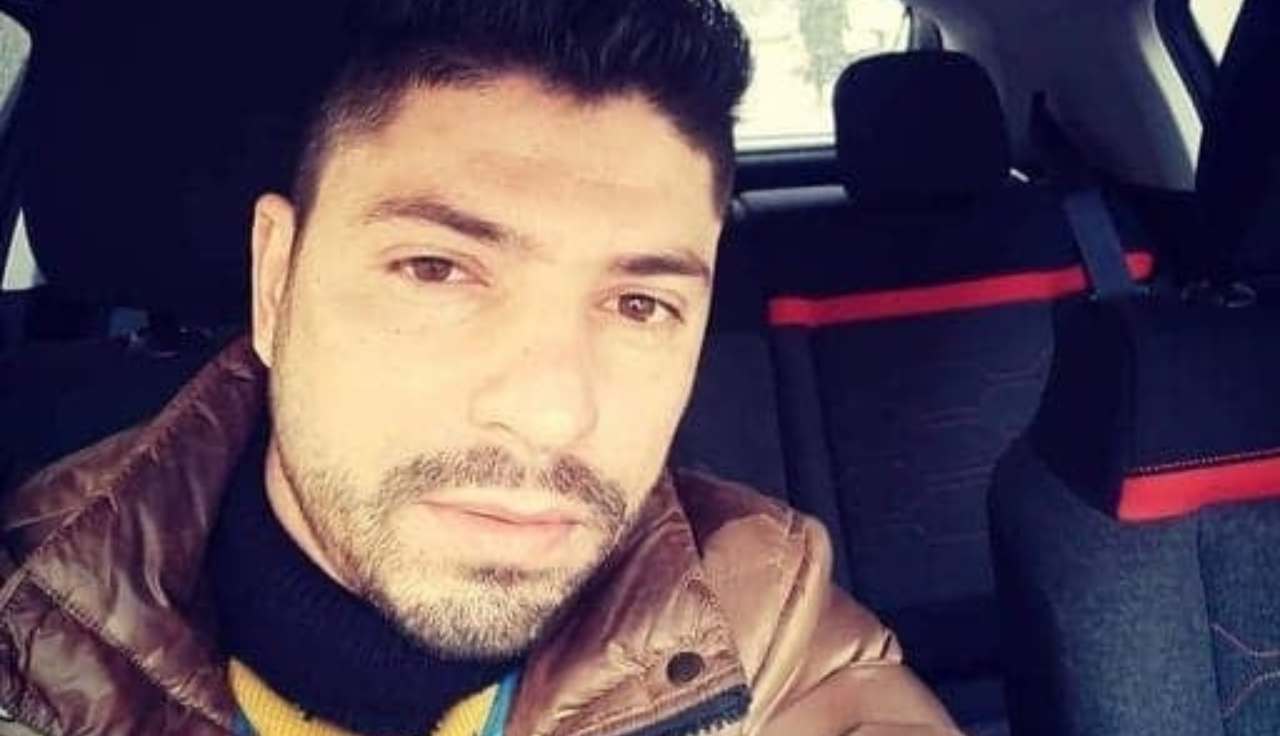 Schiacciato da un sacco pesante 14 quintali, Andrea è morto a 37 anni