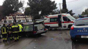 incidente carro funebre