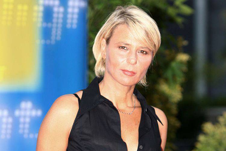 maria de filippi laurea