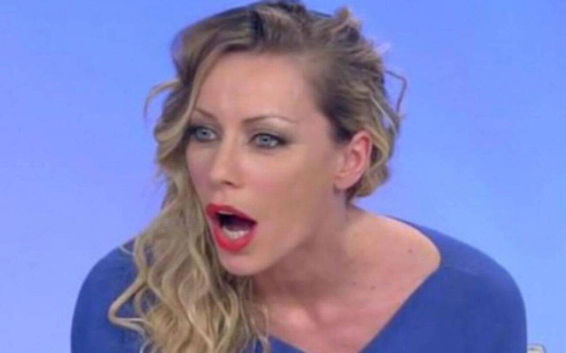 Karina Cascella incredula (Video)