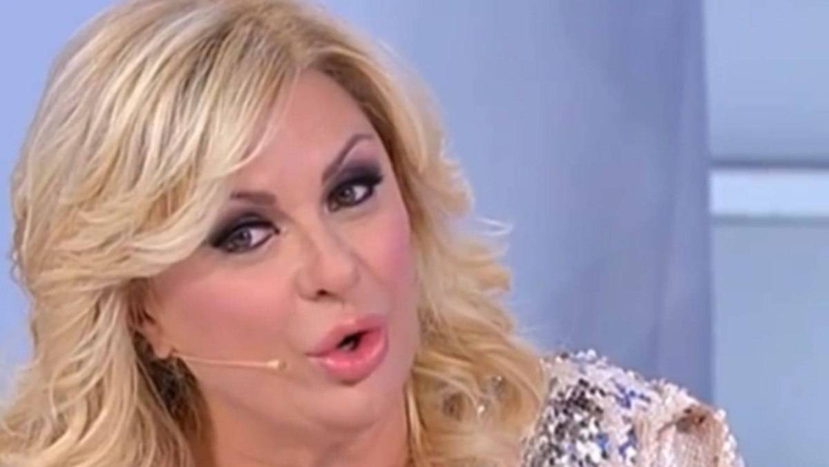 Tina Cipollari, conoscete la sorella? Sembrano gemelle FOTO