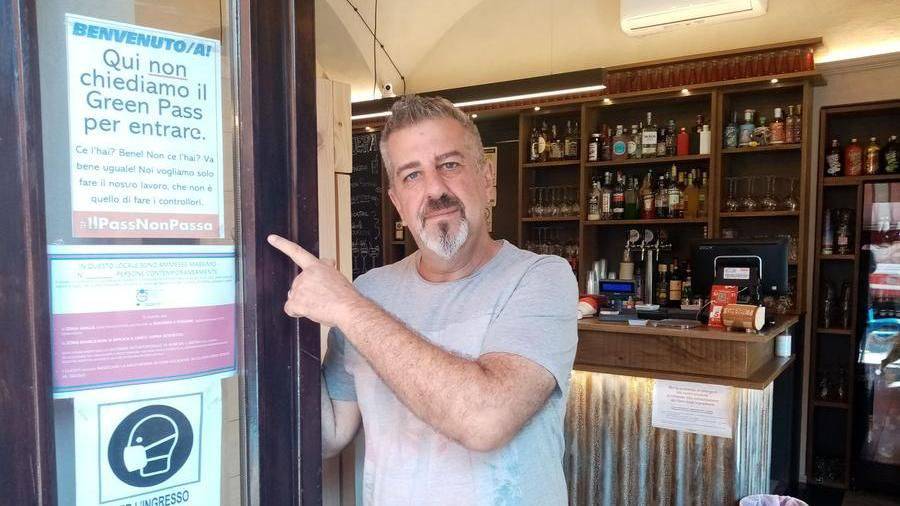 green pass bar fuera