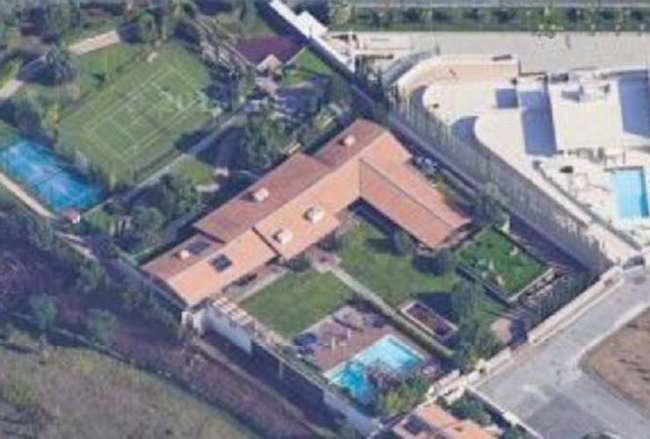 Francesco Totti e Ilary Blasi, avete mai visto dove vivono? Villa da sogno a Roma