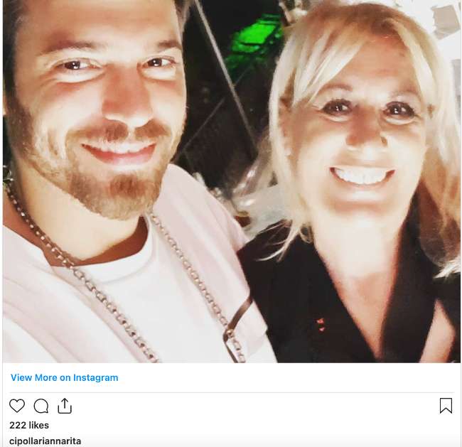 Tina Cipollari, conoscete la sorella? Sembrano gemelle FOTO