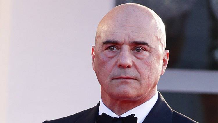 luca zingaretti padre