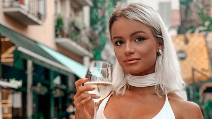 La bellissima figlia di Eva Henger