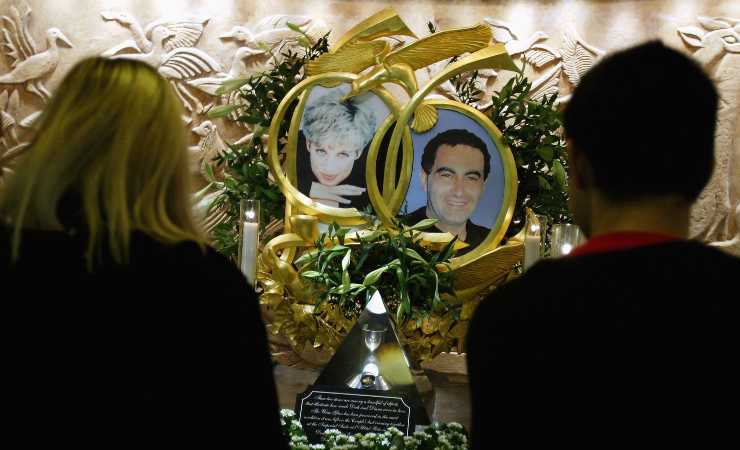 Memoriale per Diana e Dodi a Londra nel 2003 (Getty, Bruno Vincent)