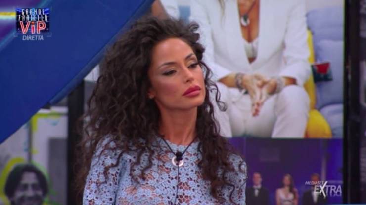 Raffaella Fico durante la prima puntata del GF 