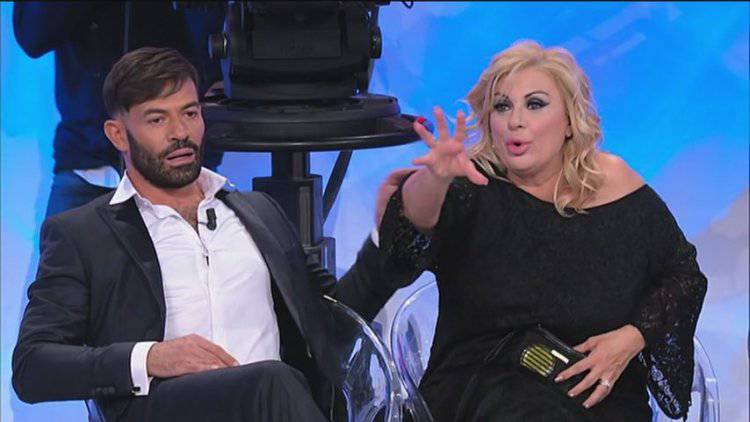gianni tina quanto guadagnano