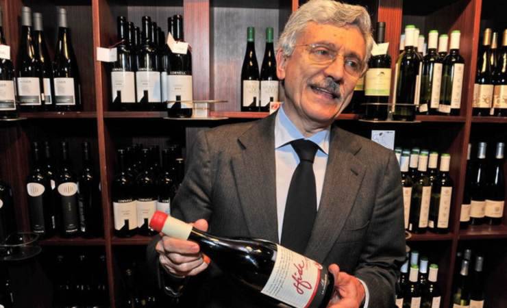 D'Alema è un noto produttore di vini (prezzidivini.it)