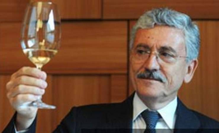 D'alema vini (teatronaturale.it)