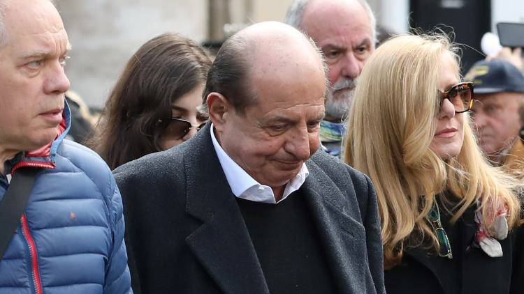 magalli morte frizzi carrà