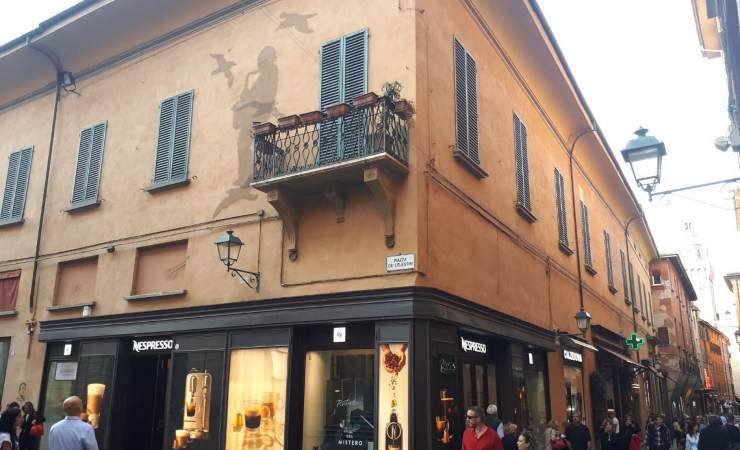 L'appartamento di Lucio D'alla in Via D'Azeglio a Bologna (IVIPRO)