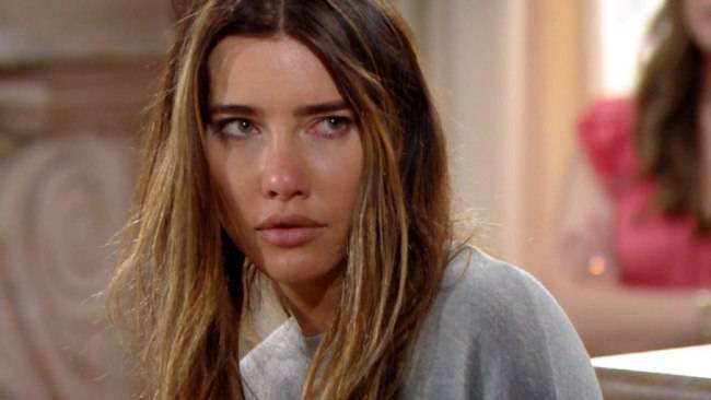 Beautiful: Steffy rinuncia a tutto l'aiuto che le viene dato