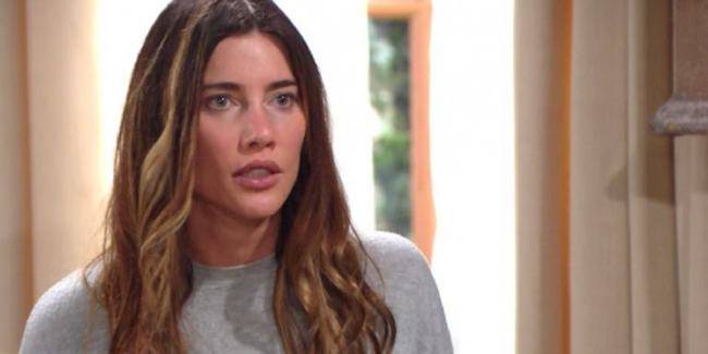 Beautiful: Steffy impazzisce ed aggredisce tutti i presenti