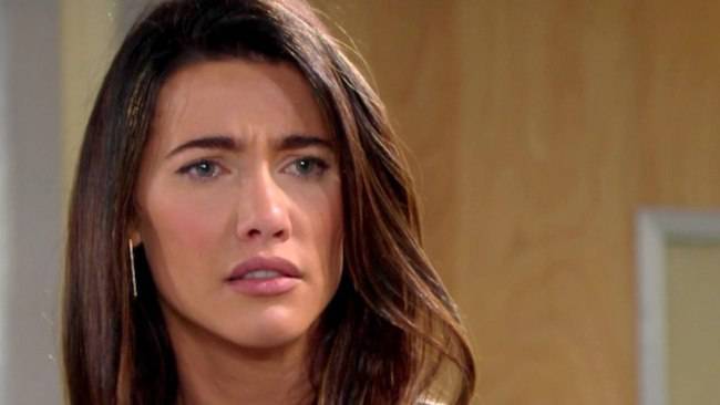 Beautiful: Steffy rinuncia a tutto l'aiuto che le viene dato