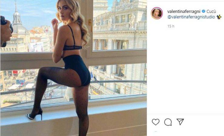 Valentina Ferragni reggiseno e collant pazzesche (Instagram)