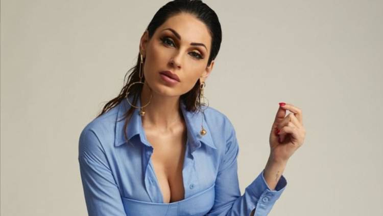 anna tatangelo sensuale