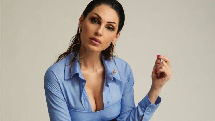 anna tatangelo sorella