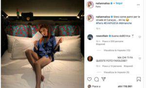 Annalisa foto letto vestaglia sale su