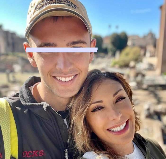 Sabrina Salerno: Ecco il figlio in una delle pochissime immagini, è bellissimo