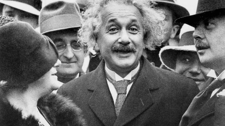 Albert Einstein - Prova a risolvere il suo enigma