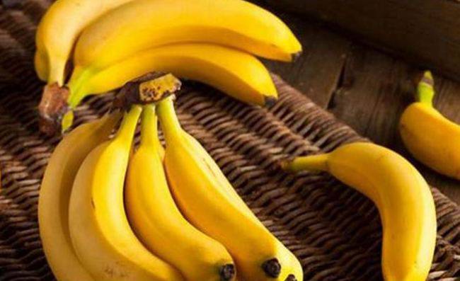 Banana: mangiare la punta fa davvero male? Ecco la verità