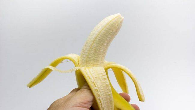 Banana: mangiare la punta fa davvero male? Ecco la verità