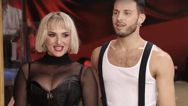 La cantante a Ballando con le Stelle