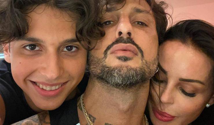 Nina Moric e Fabrizio Corona insieme al figlio