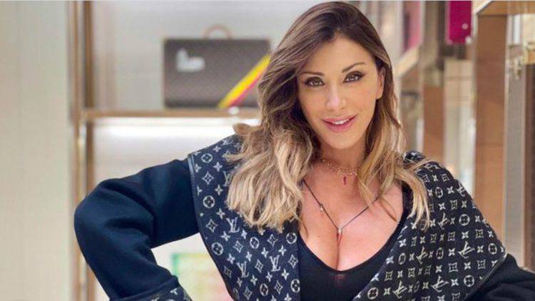 sabrina salerno maglietta