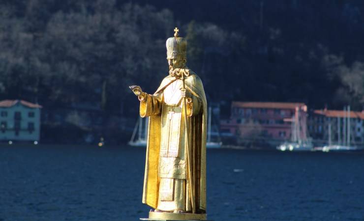 Una statua dedicata a San Nicola (foto: Pixabay)