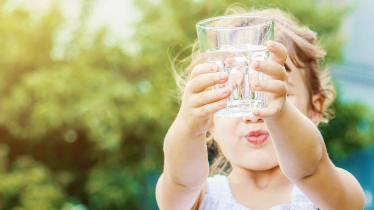 Bambini: non abusate delle bevande zuccherate