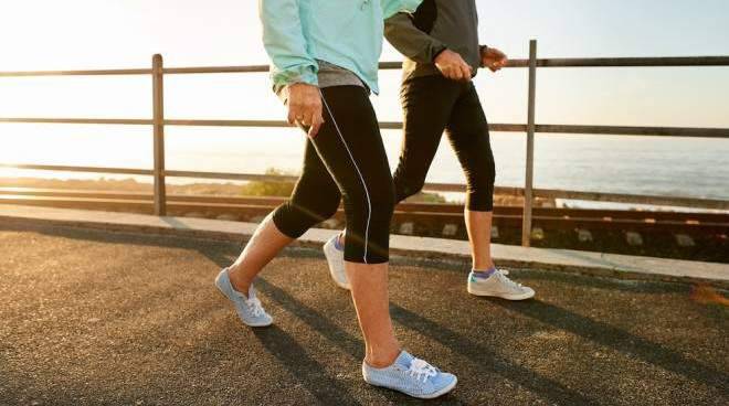 Camminare: va fatto almeno 30 minuti al giorno, ecco perchè