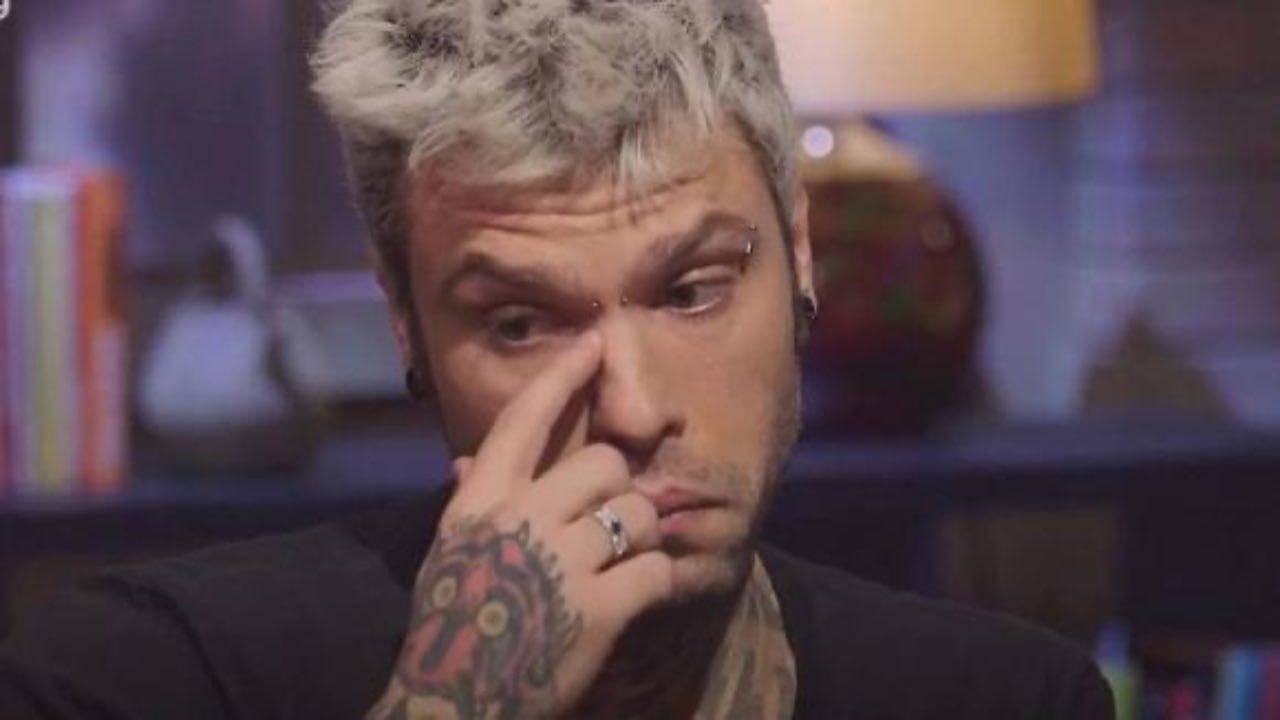 Fedez, incidente in montagna dopo il Covid, ecco come sta