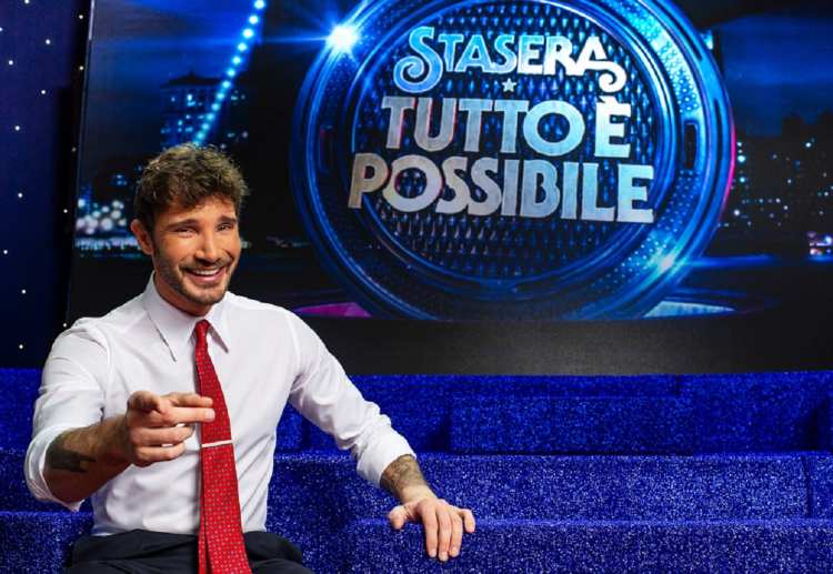 De Martino, conduttore di Stasera tutto è possibile (Più sani più belli)