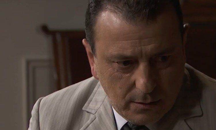 una vita anticipazioni felicia