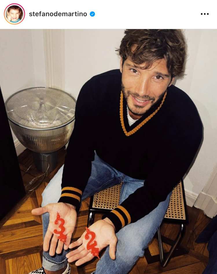 Stefano De Martino sui social