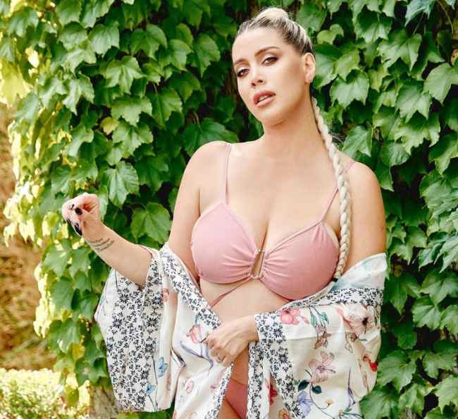 wanda nara bomba costume