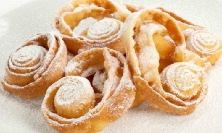 Carnevale: tagliatelle dolci