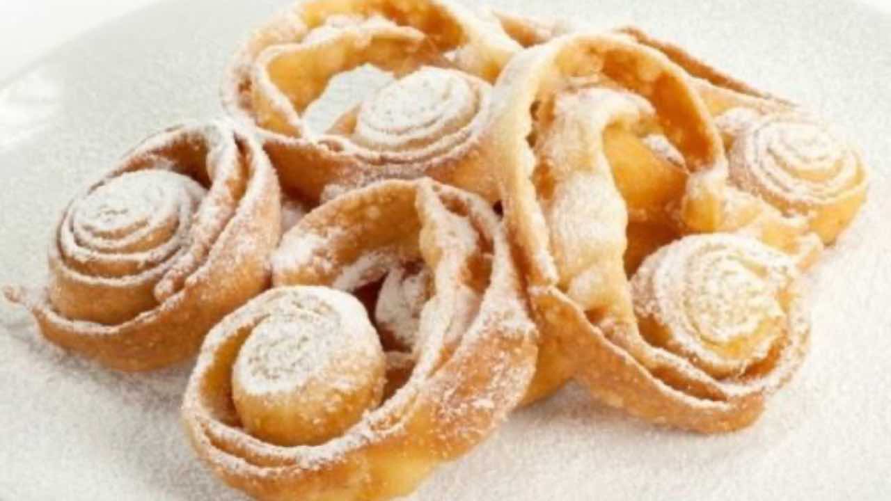 Carnevale: tagliatelle dolci