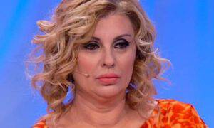 Uomini e Donne Tina Cipollari invito cavaliere