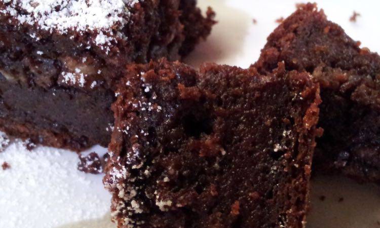 Cucina: torta di pane e cioccolato, una goduria per gli occhi